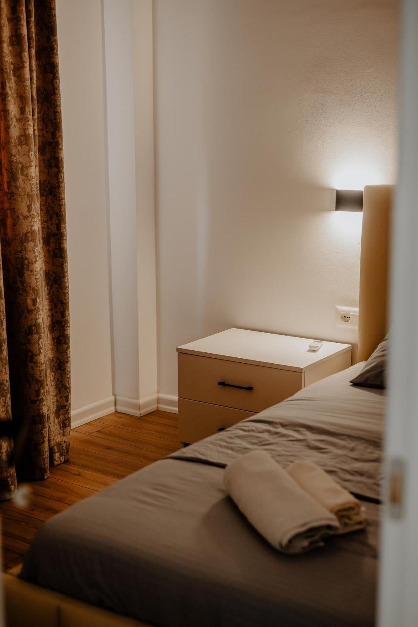 Suite Dolce Vita Tirana Esterno foto