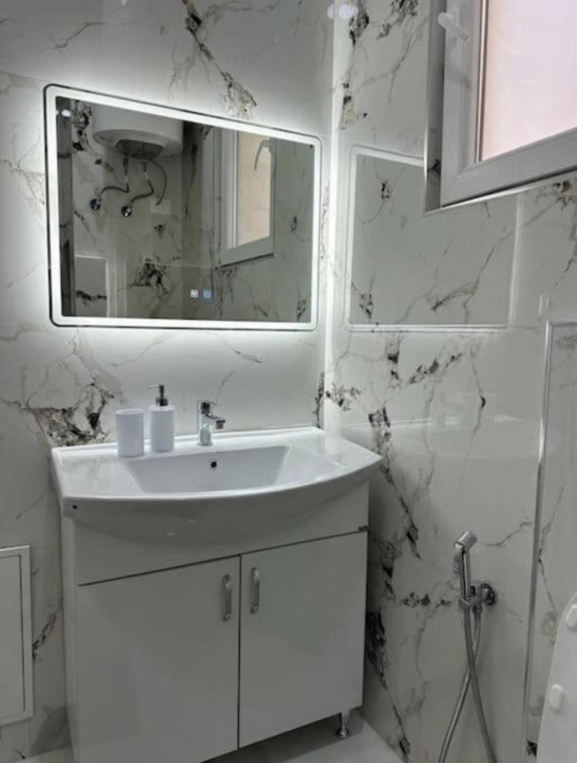 Suite Dolce Vita Tirana Esterno foto